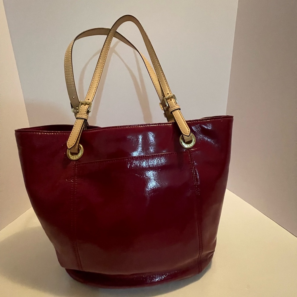 Michael Kors Jet Set Burgundy Tote - Picture 4 of 8